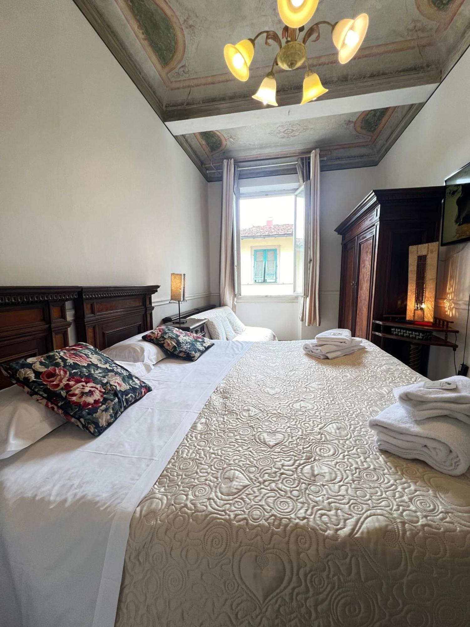 Casa Maya Souvenir Hotel